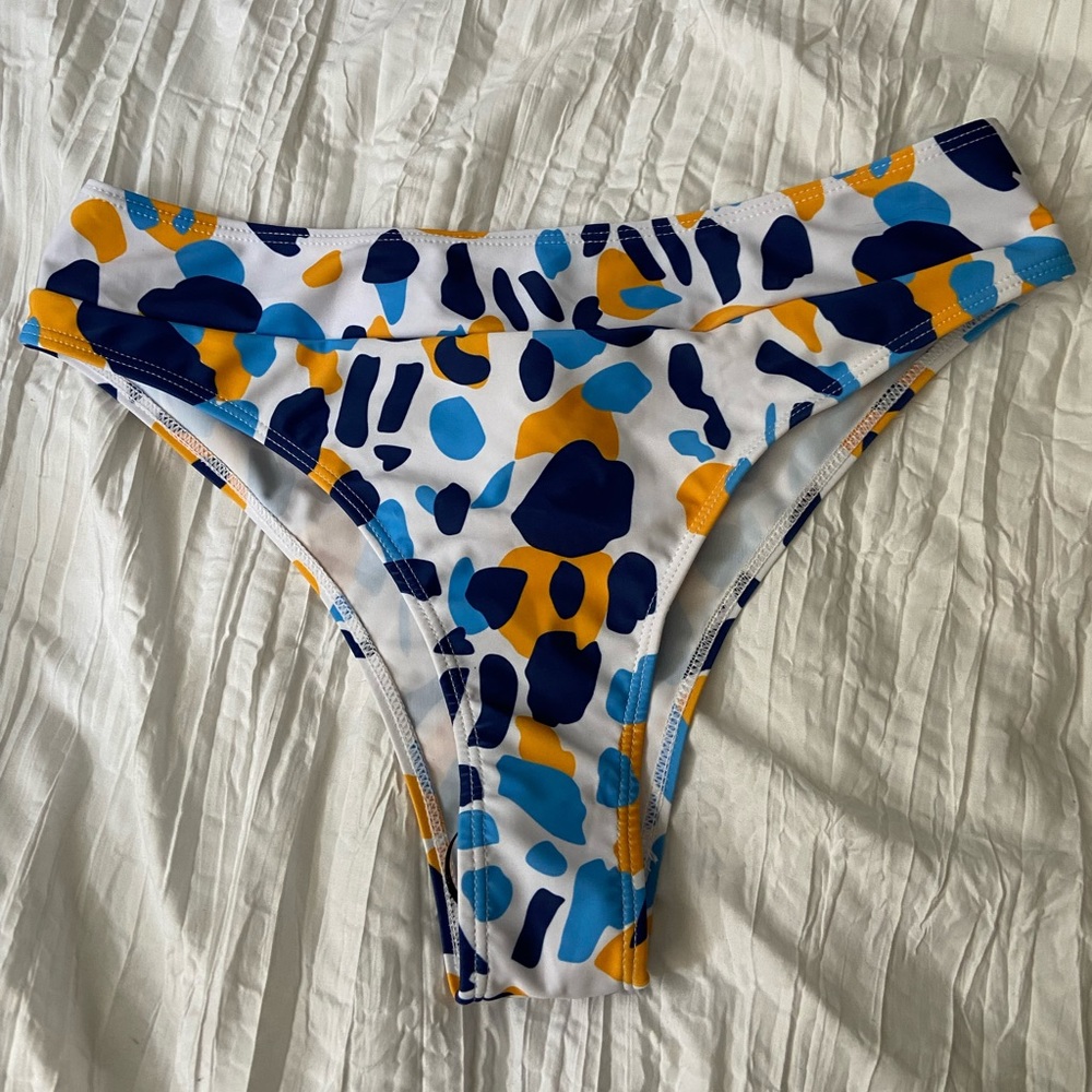 High-waisted Bikini Bottoms